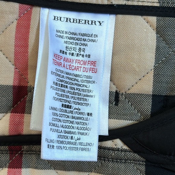 Burberry children size 4 black unisex quilted coat - Picture 6 of 8